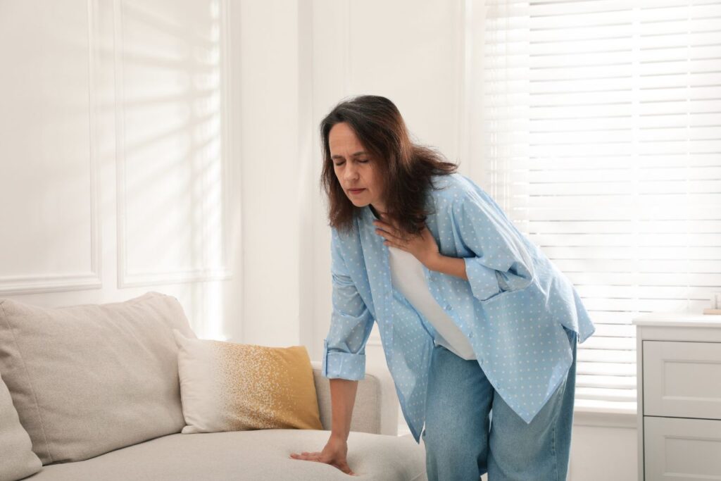 symtoms and signs of heart disease in women
